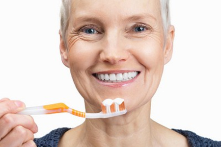 Уход за полостью рта после протезирования зубов